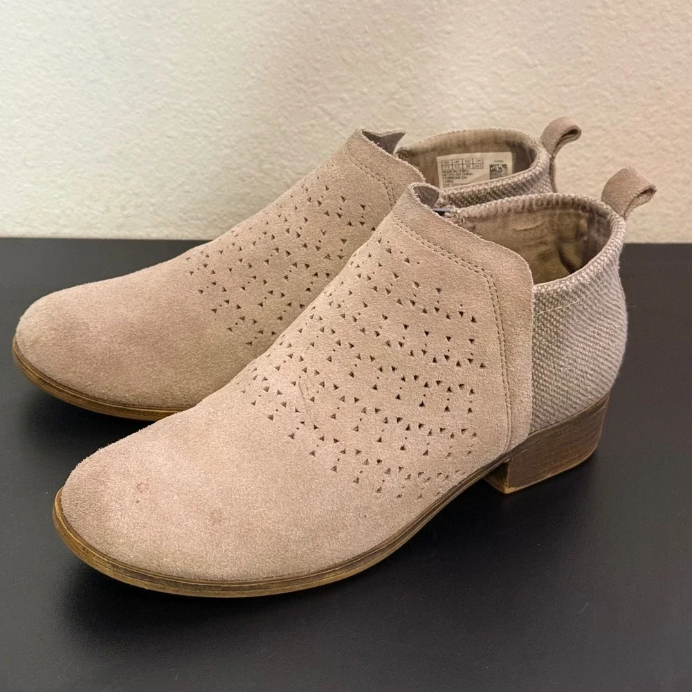 Toms deia suede